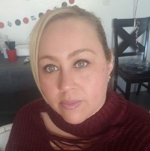 Meet your Posher, Alicia